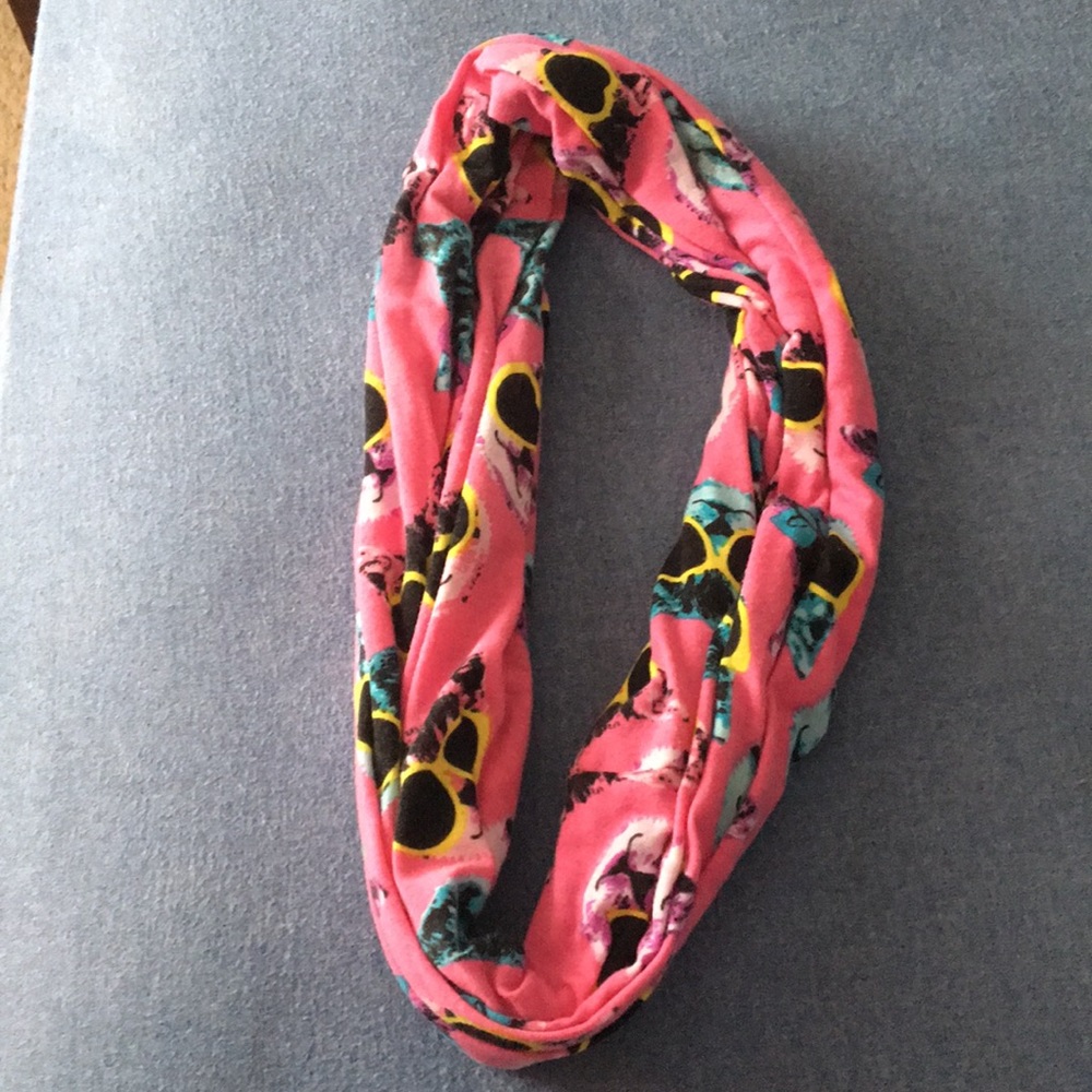 GIRLS INFINITY SCARF, NEVER WORN, NO FLAWS